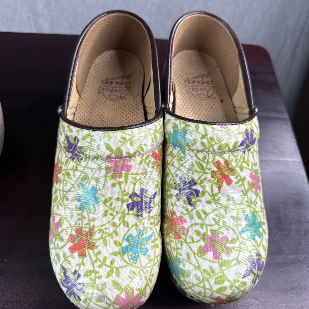 Dansko Professional Women's Green Multicolor Floral Clogs US Size 71/2 EU 38